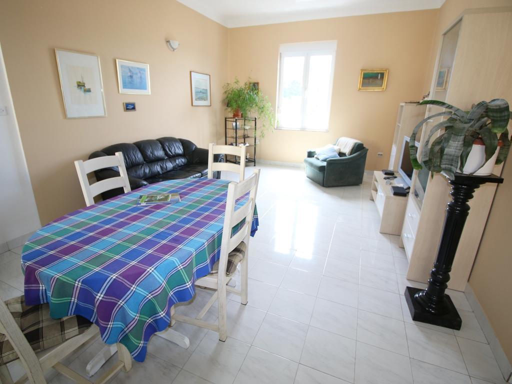Deep Blue Apartment By The Sea Organs Apartment *