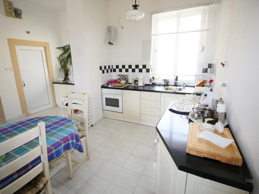 Deep Blue Apartment By The Sea Organs Apartment *