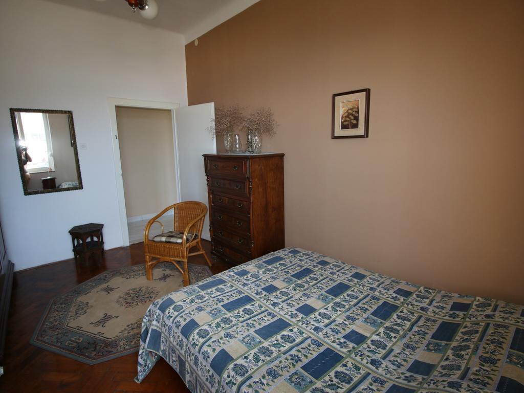 Deep Blue Apartment By The Sea Organs Apartma *